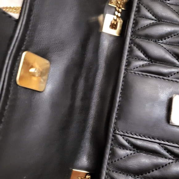 Authenttic Rare vintage Gucci Tom Ford era in black leather with Gold chain bag - Picture 9 of 10